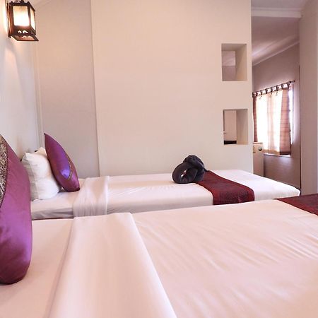 Relax Bay Resort 란타섬 외부 사진