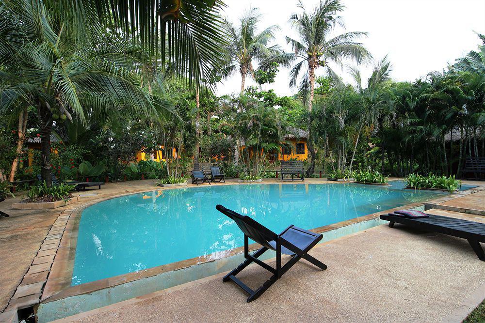 Relax Bay Resort 란타섬 외부 사진